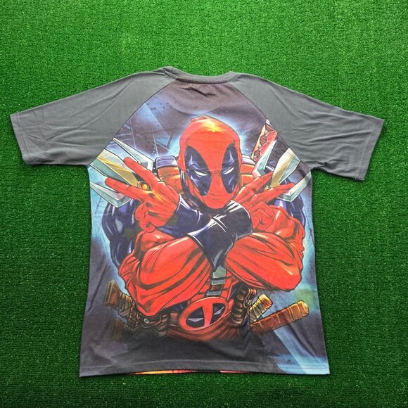 Marvel Deadpool Tshirt Mens Large Red Short Sleeve Graphic Comics All Over Print - Picture 7 of 7